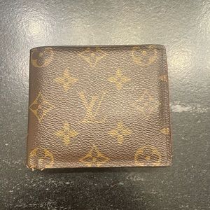 Authentic LV men’s wallet